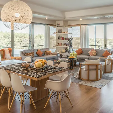 Adam Front With Private Butler * Vokolidha