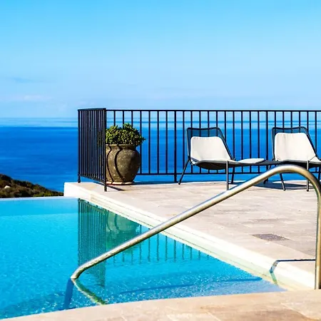 Adam Front With Private Butler * Vokolidha