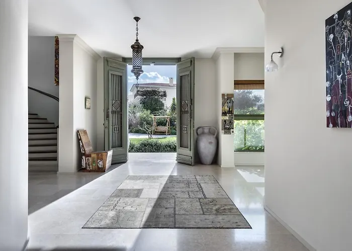 Adam Front With Private Butler * Vokolidha