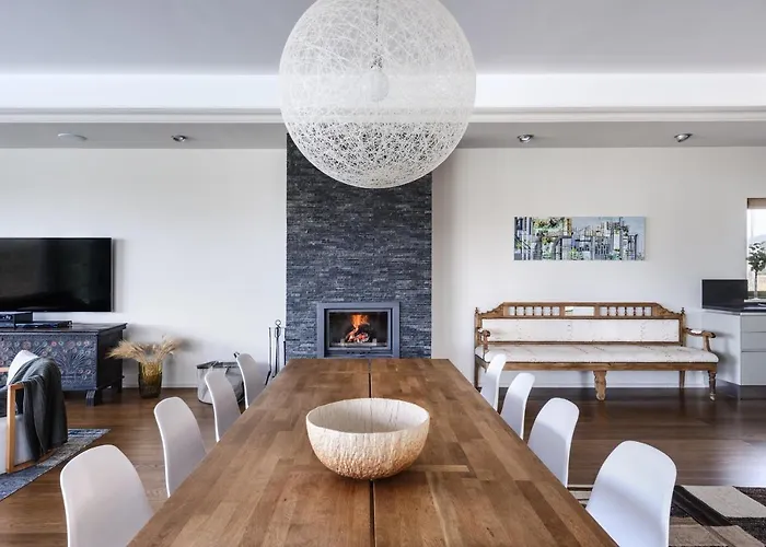 Adam Front With Private Butler Vokolidha