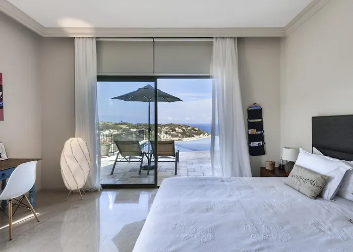 Adam Front With Private Butler Вилла *